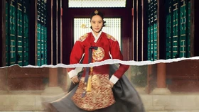 Review Drama: Under the Queen's Umbrella