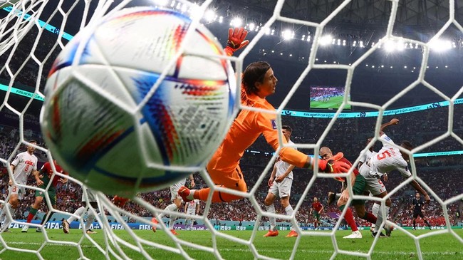 Pelatih Swiss Murat Yakin menyebut meriang jadi alasan timnya kalah dari Portugal di Piala Dunia 2022.