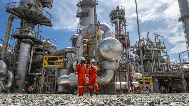 Menteri ESDM Kupas Strategi Menuju Energi Mandiri Nasional Besok Simak diskusi seputar ketahanan dan kemandirian energi nasional bersama Menteri ESDM serta Dirut PLN dan Pertamina dalam detikSore On Location, Selasa (7/10).