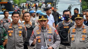 img-title Listyo Janjikan Anak Korban Tewas Bom Astana Anyar Masuk Polri