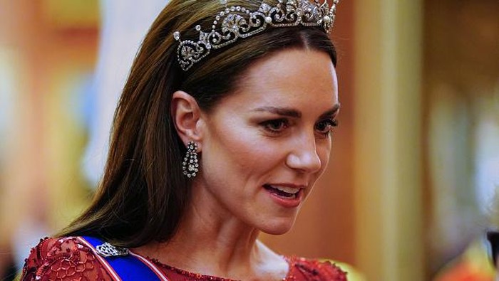 Mulai dari Zamrud hingga Aquamarine, Intip 5 Koleksi Perhiasan Batu Permata Kate Middleton