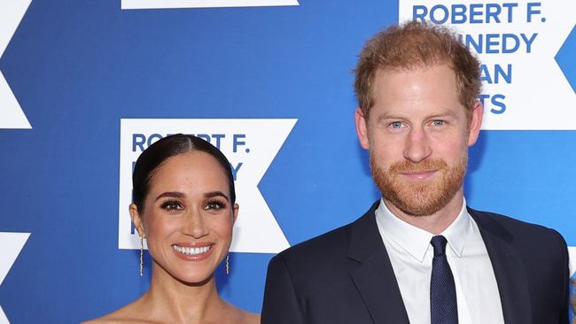 Insiden Paparazi, Harry dan Meghan Markle Sempat 'Palak' Foto