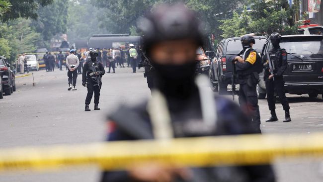 Situasi Diklaim Aman, Polisi Buka Lagi Jalan Depan Polsek Astana Anyar