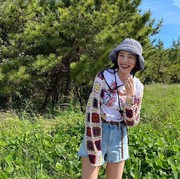 5 Ide Outfit dengan Celana Jeans ala Joy Red Velvet, Stylish dan Anti Ribet!