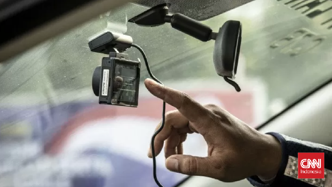 Korlantas Klaim Kematian Akibat Kecelakaan Turun Gara-gara Ini Kakorlantas Polri Irjen Pol Agus Suryonugroho mengklaim jumlah laka lantas berhasil diredam dengan keberadaan ETLE yang tersebar di seluruh Indonesia.