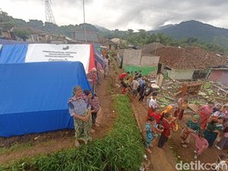 Miris! Korban Gempa Cianjur Bayar Rp 1,5 Juta demi Bisa Mengungsi