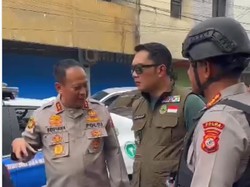 Ridwan Kamil Datangi Lokasi Bom Bunuh Diri