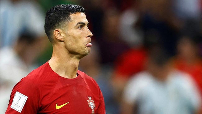 Cristiano Ronaldo meninggalkan Eropa namun bukan berarti ia bakal jauh dari rekor. CR7 masih berpeluang jadi pemain pertama yang menembus catatan 1000 gol.