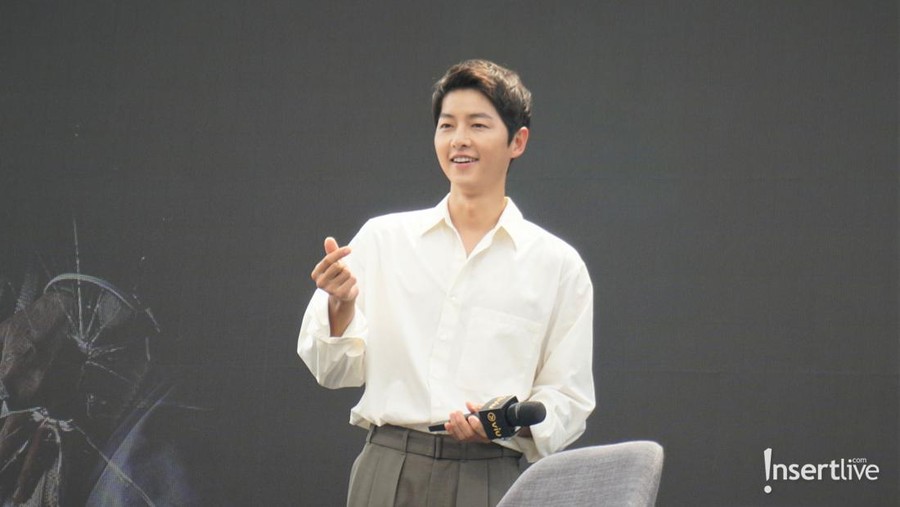Song Joong Ki di konferensi pers drama Korea Reborn Rich