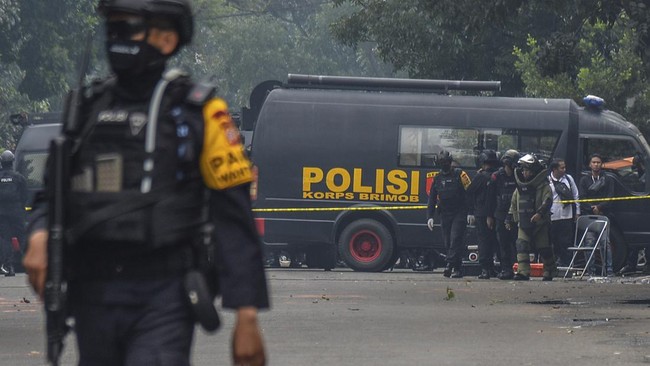 Deputi II Bidang Penindakan dan Pembinaan Kemampuan BNPT, Irjen Ibnu Suhendra menyebut Agus merupakan anggota kelompok teroris Jemaah Ansharut Daulah (JAD).
