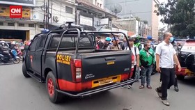 VIDEO: 1 Polisi Tewas, 9 Terluka Akibat Bom di Polsek Astana Anyar
