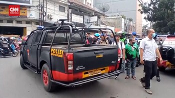 VIDEO: 1 Polisi Tewas, 9 Terluka Akibat Bom di Polsek Astana Anyar