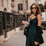 Hitam Memang Warna Universal, Namun Sebaiknya Tidak Kamu Pakai di 4 Kesempatan Ini!