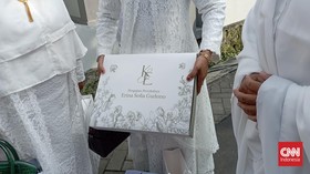 Ibu-ibu Majelis Ungkap Isi Bingkisan Samaan Al-Quran di Rumah Erina
