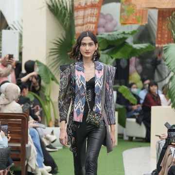 img-title Cita Tenun Indonesia Ajak Tiga Label Lokal untuk Buat Kain Tenun Jadi Lebih Modern