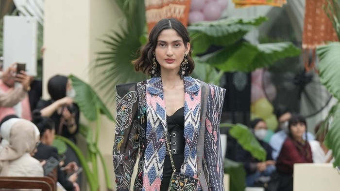 Cita Tenun Indonesia Ajak Tiga Label Lokal untuk Buat Kain Tenun Jadi Lebih Modern