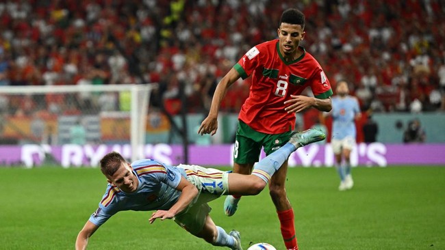 Ounahi menjadi gelandang yang cukup menyita perhatian. Aksi impresifnya bahkan diakui Pelatih Spanyol, Luis Enrique.