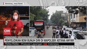 img-title VIDEO: Penyelidikan Bom Bunuh Diri di Mapolsek Astana Anyar