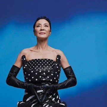 img-title Fakta Menarik Michelle Yeoh yang Jadi Ikon Tahun 2022 Versi Majalah TIME