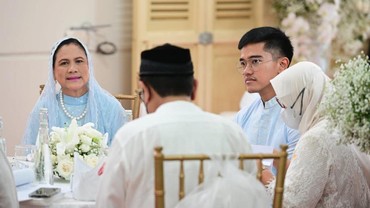 img-title Jokowi Nangis Nikahkan Kaesang Pangarep Sang Putra Bungsu