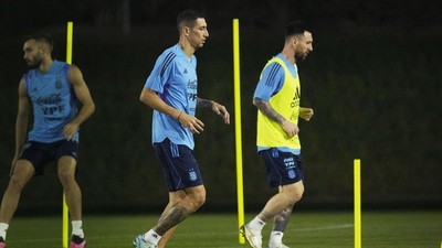 img-title FOTO: Persiapan Jelang Pertempuran Belanda vs Argentina