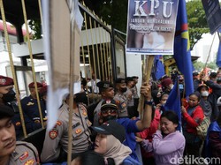 Simpatisan Partai Prima Dipolisikan Usai Tampar Polwan di Demo KPU!