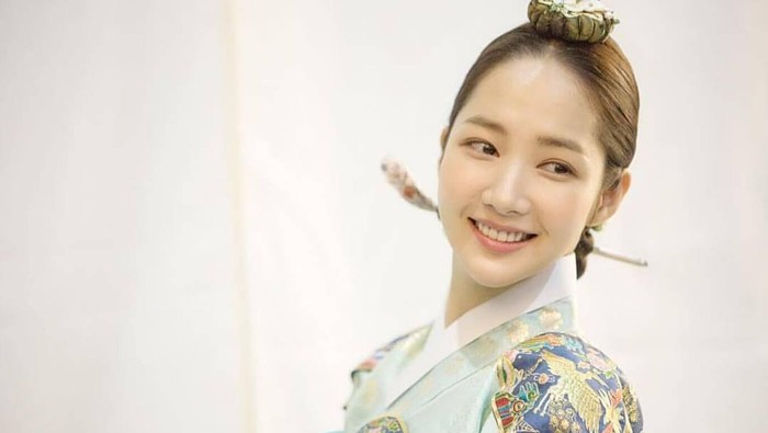 Park Min Young di Drama Korea Queen for Seven Days