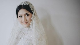 FOTO: Cantiknya Erina Gudono Saat Pengajian Jelang Pernikahan