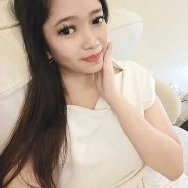 8 Potret Cantik Queen Marwah Istri Lord Rangga yang Lebih Muda 30 Tahun