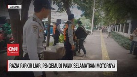 VIDEO: Razia Parkir Liar, Pengemudi Panik Selamatkan Motornya