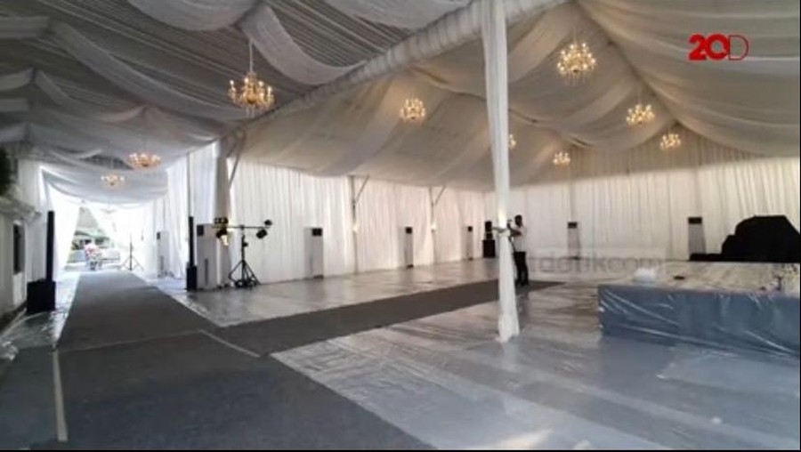 Suasana Rumah Erina Gudono Jelang Pernikahan dengan Kaesang Suasana Rumah Erina Gudono Jelang Pernikahan dengan Kaesang