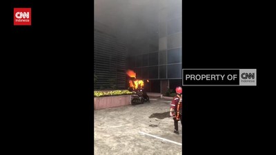 VIDEO: Kebakaran Landa Lantai 5 Gedung Kemenkumham