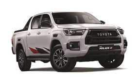 Toyota Bakal Setrum Hilux Jadi Pikap Hybrid