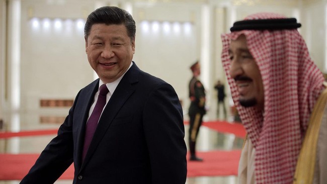 China dan Arab Saudi meneken 34 kesepakatan investasi pada Rabu (7/12) waktu setempat. Kesepakatan itu dilakukan saat Xi Jinping berkunjung ke Arab Saudi.