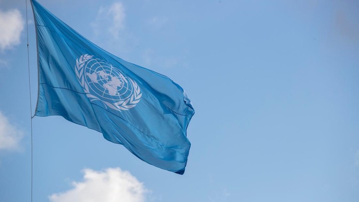 Gambar bendera logo PBB, di New York City, Amerika Serikat, Selasa 20 September 2022. (Getty Images/NICOLAS MAETERLINCK)