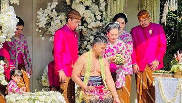 MOMEN SIRAMAN KAESANG DAN ERINA