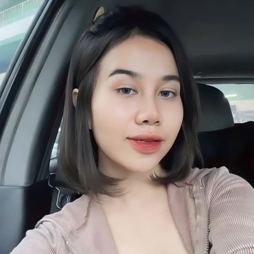 Dulu Dekil dan Jerawatan, Mayang Kini Pede Setelah Oplas