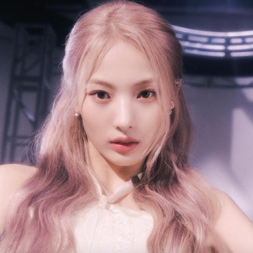 Tanggapan THEBLACKLABEL soal Rumor Rekrut Jinni Eks NMIXX