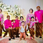 Makna dari Warna Fuchsia di Prosesi Siraman Kaesang Pangarep, Mengandung Doa dan Harapan