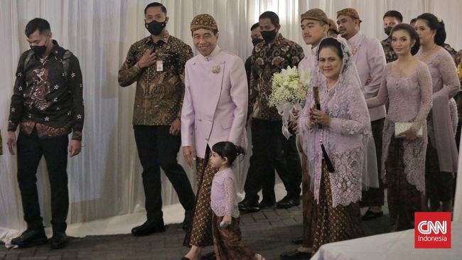 Jokowi Antar Kaesang Pangarep untuk Midodareni di Rumah Erina Gudono