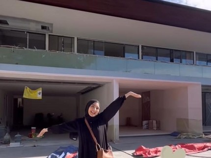 7 Potret Rumah Baru Citra Kirana dan Rezky Aditya, Desain Tropis Minimalis
