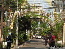 Luhut Tiba di Kediaman Jokowi, Hadiri Siraman Kaesang