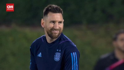 img-title VIDEO: Messi Tersenyum, Argentina Kekuatan Penuh Lawan Belanda