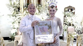 img-title Makna Khusus Nomor Seri Mahar Uang Tunai Kaesang untuk Erina