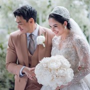 Deretan Busana yang Dikenakan Chelsea Islan Mulai dari Lamaran Hingga Resepsi Pernikahan