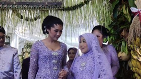 Desainer Ungkap Detail Konsep Busana Midodareni Erina Gudono