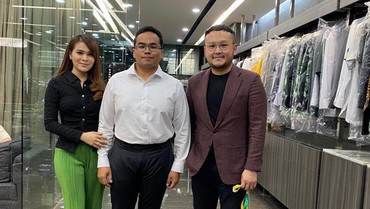 img-title Fritz Hutapea Sudah Fitting Jas Pengantin, Putra Hotman Paris Akan Segera Nikah