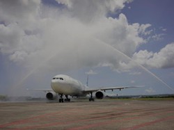 Ban Pesawat Garuda Copot saat Landing di Bandara Tanjungpinang