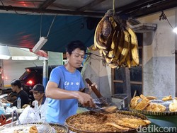 Penjual Nanas hingga Nangka Goreng Ini Laris Manis, Omzetnya Rp 2 Juta/Hari