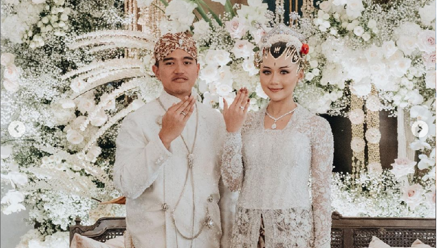 Kaesang dan Erina usai menjalani akad nikah di Yogyakarta.